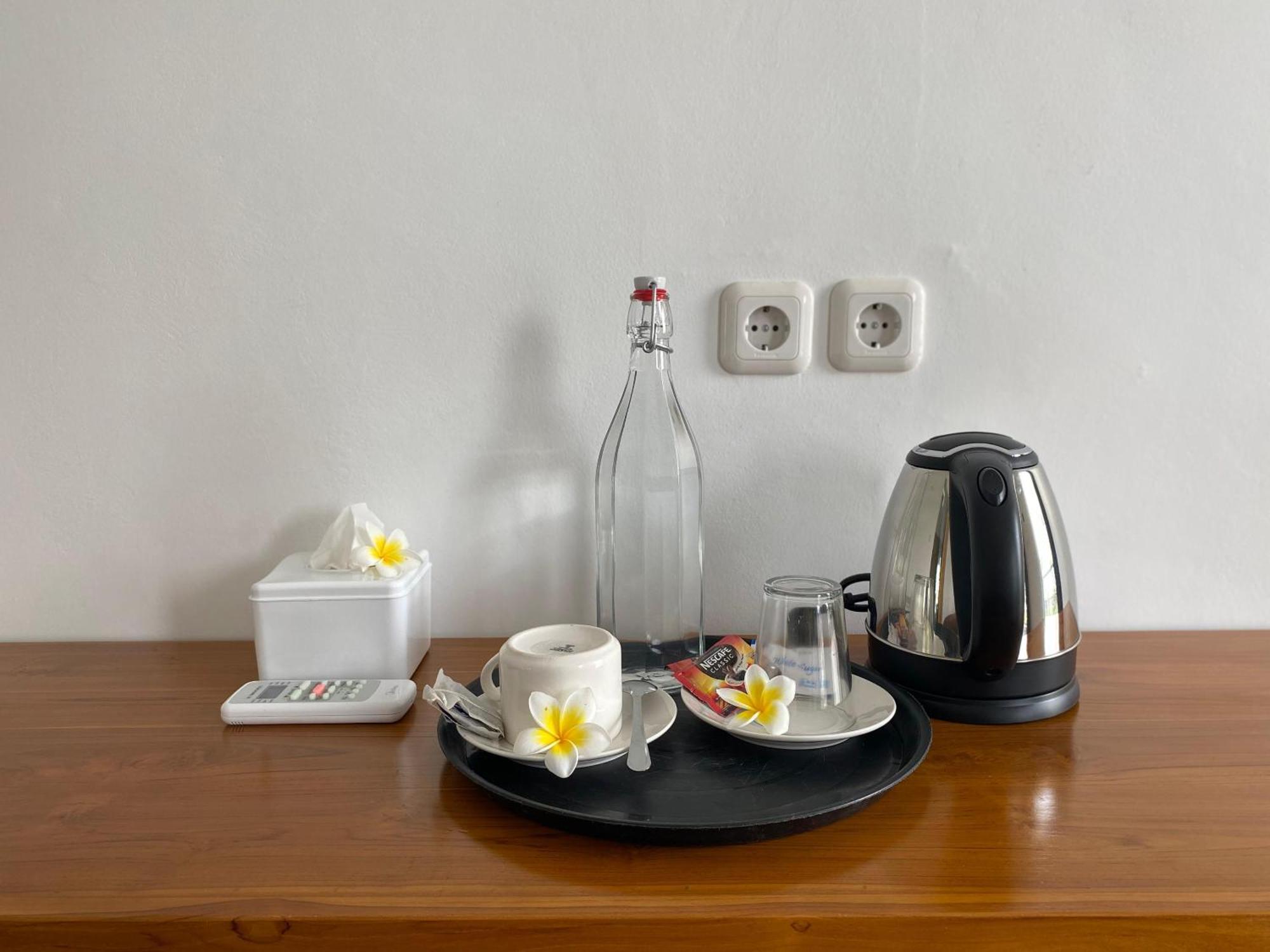 Zavana Rooms & Restaurant Tanjungkarang Экстерьер фото