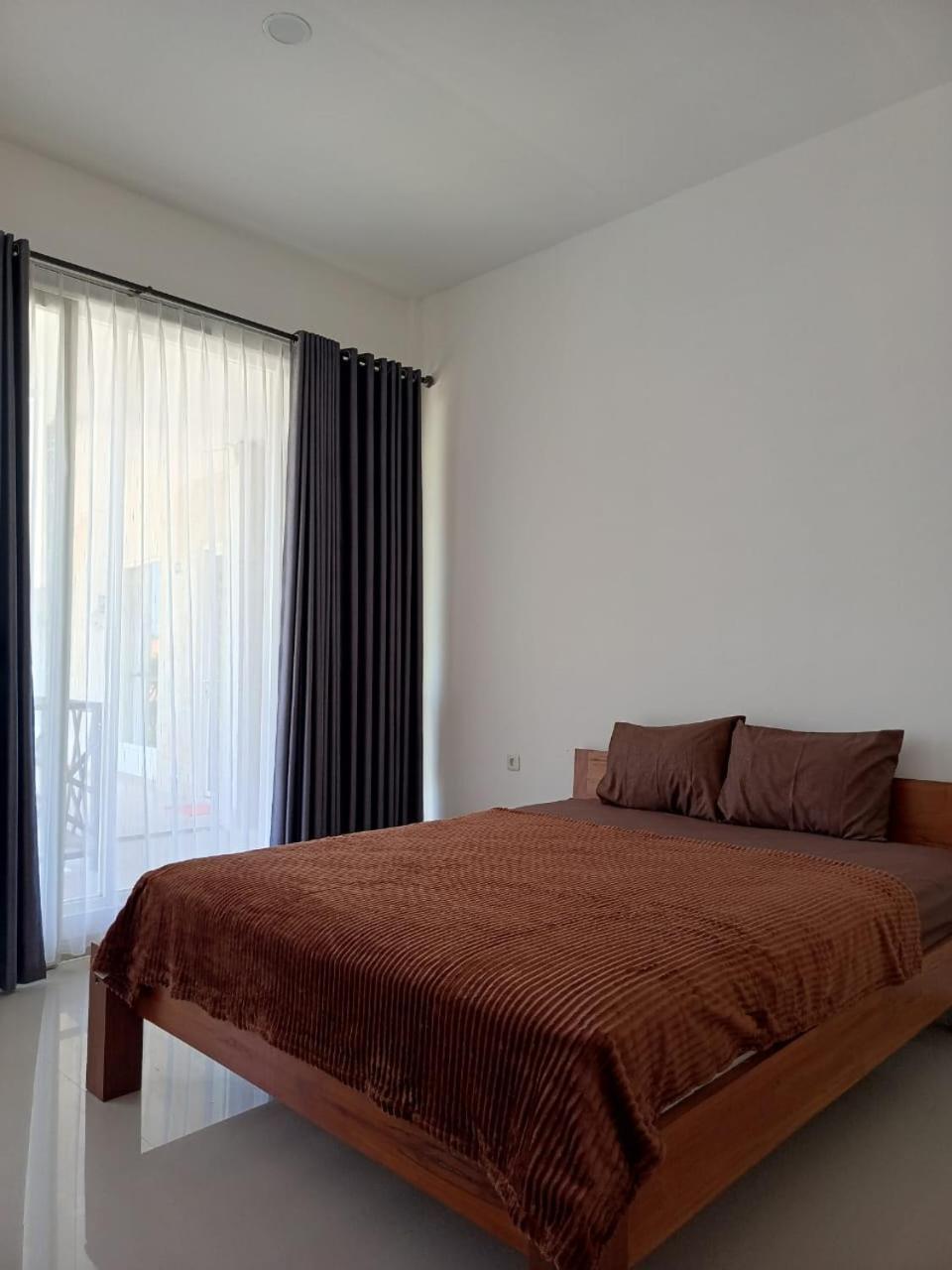 Zavana Rooms & Restaurant Tanjungkarang Экстерьер фото