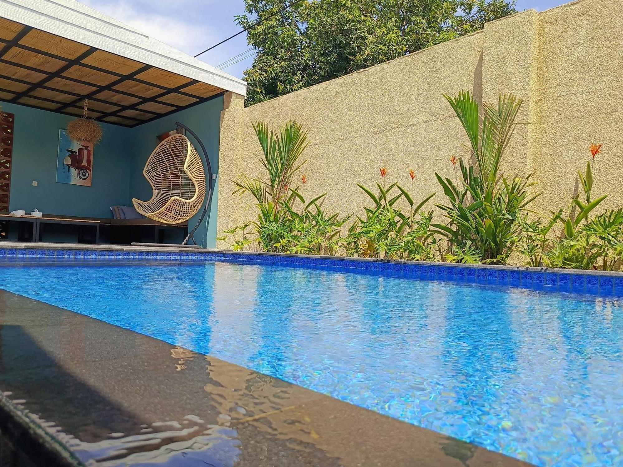 Zavana Rooms & Restaurant Tanjungkarang Экстерьер фото