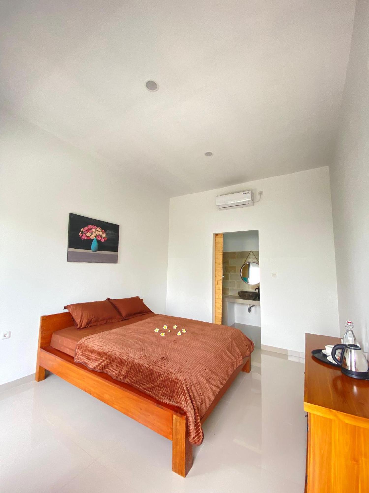 Zavana Rooms & Restaurant Tanjungkarang Экстерьер фото